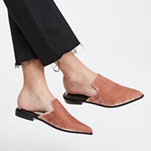 Dolce Vita / Holli Velvet Mules / Size 7.5